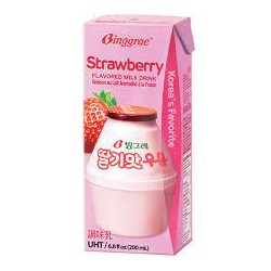 Binggrae Strawberry Milk 200mL